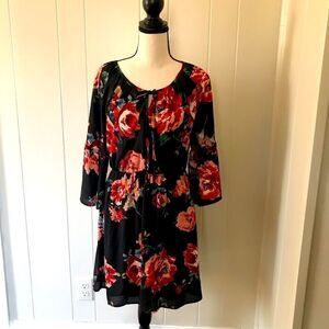 𝅺Le Lis peasant style tie dress with bell sleeves